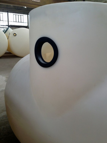 Nízkoprofilová samonosná ROTO nádrž typu TD o objemu 3,2m3