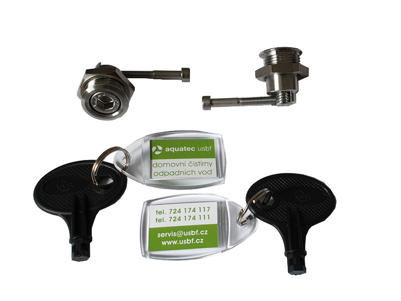 Sada 2 ks univerzálních nerezových zámků na víka ČOV, jímek a nádrží